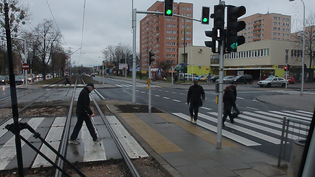 Materiał do pytania: Czy w takiej sytuacji masz pierwszeństwo przed pieszym?