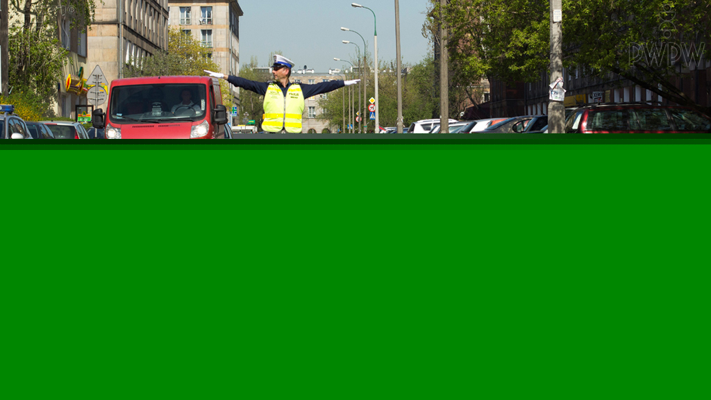 Materiał do pytania: Czy w tej sytuacji skręcanie w prawo jest zabronione nawet wtedy, gdy nie utrudni to poruszania się innym uczestnikom ruchu drogowego?