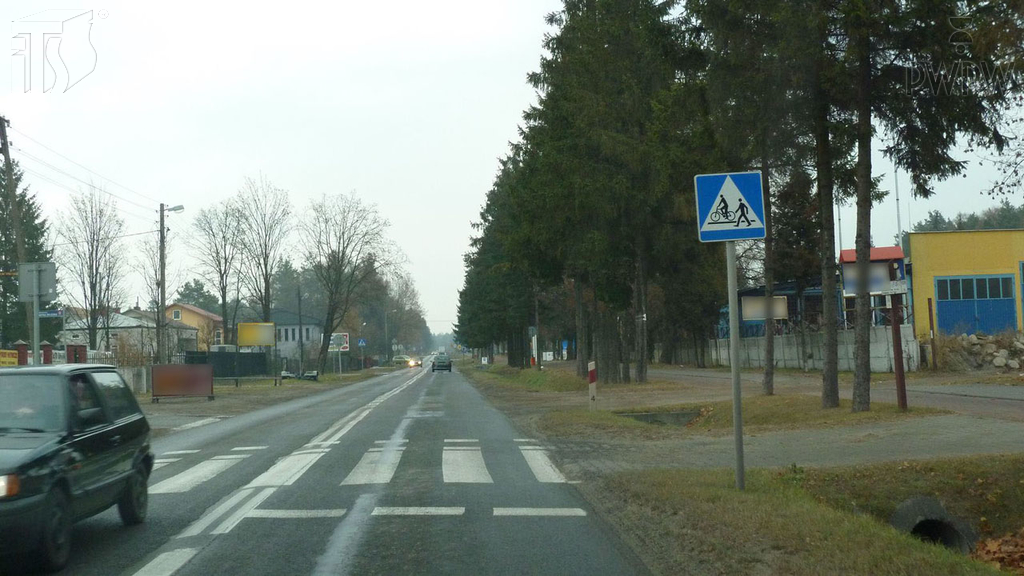 Materiał do pytania: Czy zbliżając się do miejsca oznaczonego tym znakiem masz obowiązek zachować szczególną ostrożność?