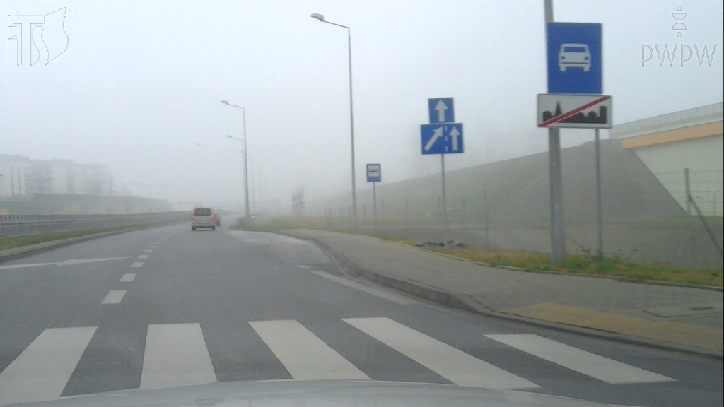 Materiał do pytania: Czy zatrzymując na tej drodze pojazd, który uległ awarii, masz obowiązek umieścić ostrzegawczy trójkąt odblaskowy w odległości 100 m za nim?
