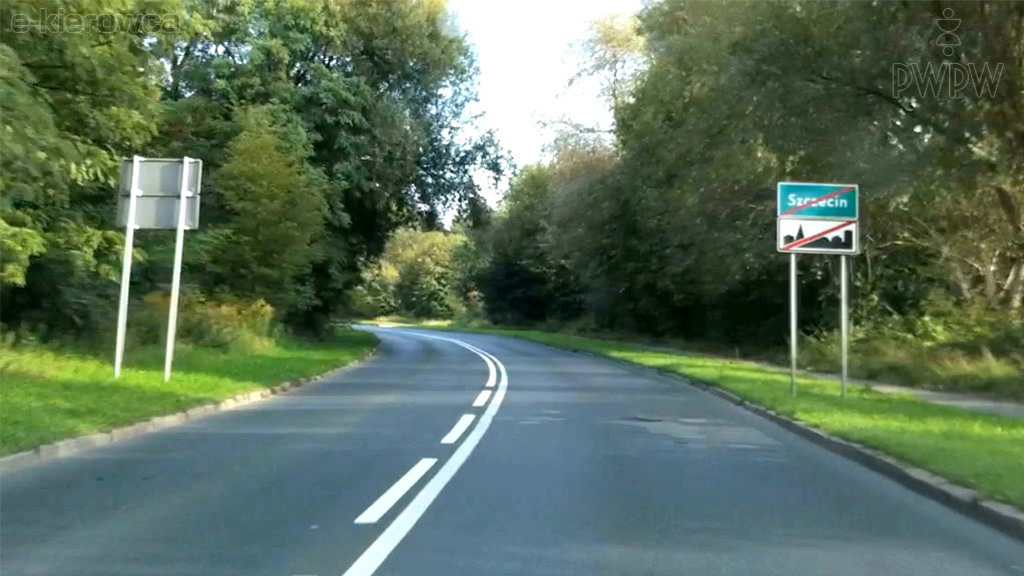 Materiał do pytania: Z jaką maksymalną dopuszczalną prędkością wolno Ci jechać po drodze za tymi znakami, jeśli holujesz inny samochód osobowy?
