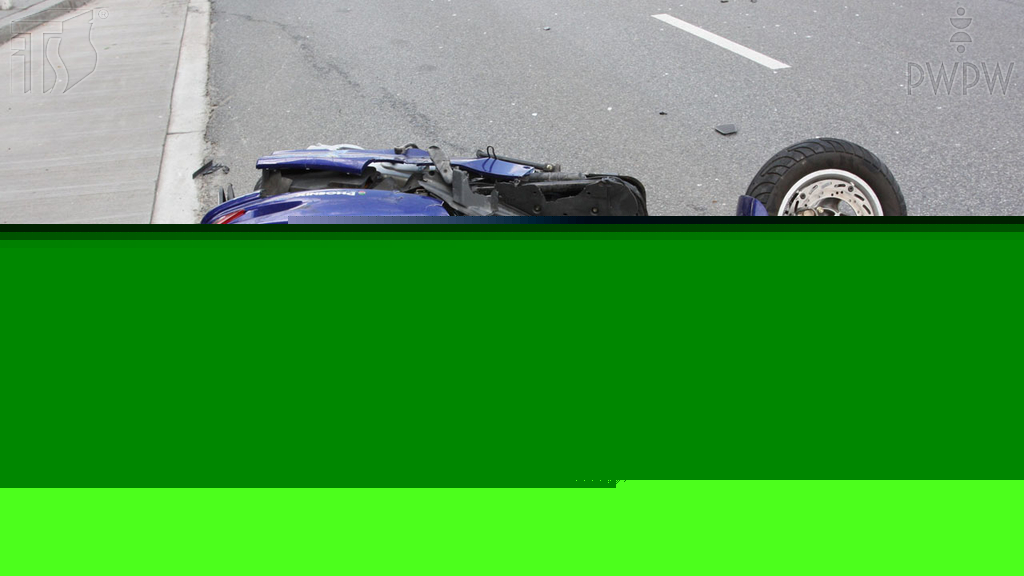 Materiał do pytania: Który z wymienionych strojów zapewnia najskuteczniejszą ochronę kierującego w przypadku upadku z motoroweru?