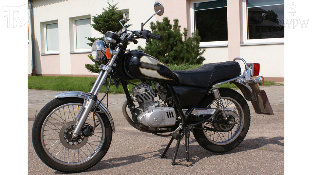 Materiał do pytania: Czy kierując motocyklem, niewyposażonym fabrycznie w pasy bezpieczeństwa, masz prawo przewozić pasażera bez kasku ochronnego?