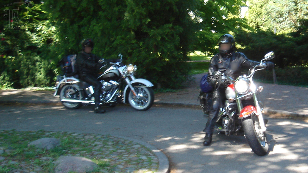 Materiał do pytania: Czy masz prawo holować motocyklem inny motocykl?
