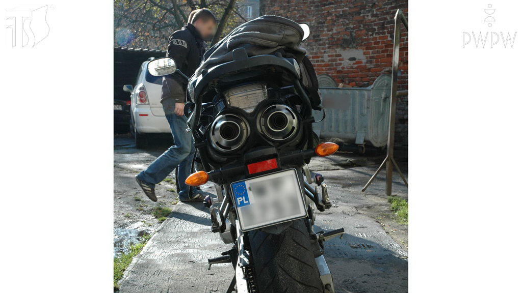 Materiał do pytania: Czy masz prawo przewozić motocyklem jednośladowym pasażera, który jest w stanie nietrzeźwości?