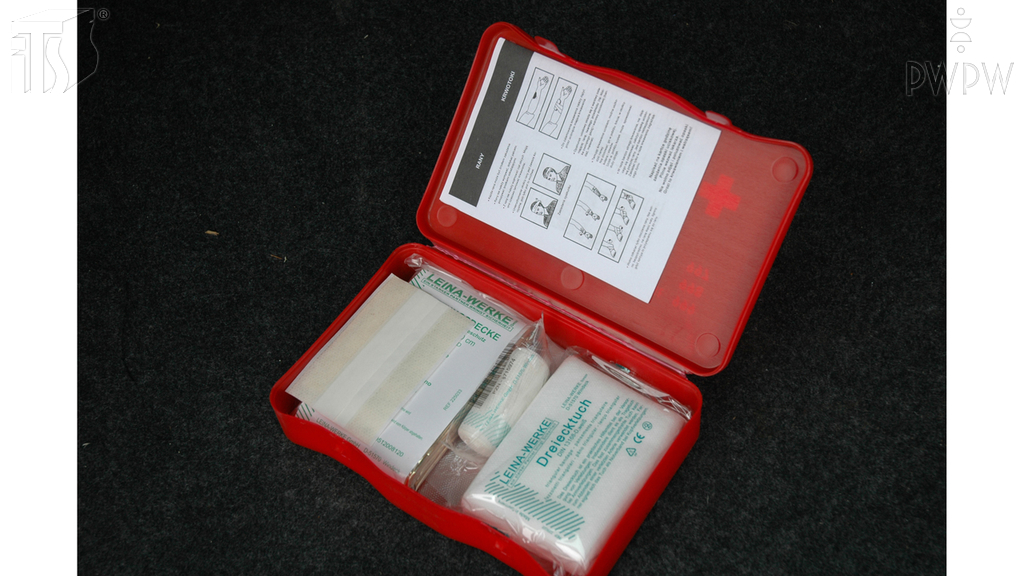 Materiał do pytania: Co należy zastosować do opatrzenia silnie krwawiących ran?