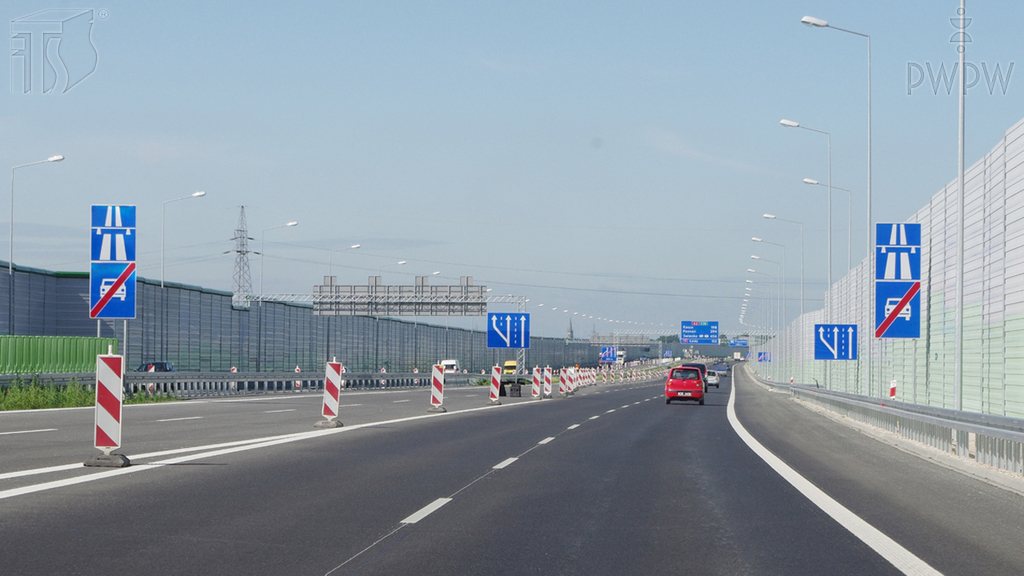 Materiał do pytania: Z jaką maksymalną dopuszczalną prędkością możesz jechać na autostradzie, kierując autobusem spełniającym dodatkowe warunki techniczne określone w przepisach?