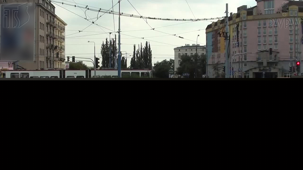 Materiał do pytania: Czy takie ustawienie zwrotnicy umożliwi manewr skrętu w prawo na skrzyżowaniu?