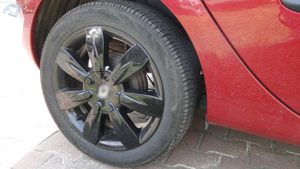 Materiał do pytania: Który z wymienionych czynników ma bezpośredni wpływ na drogę hamowania?