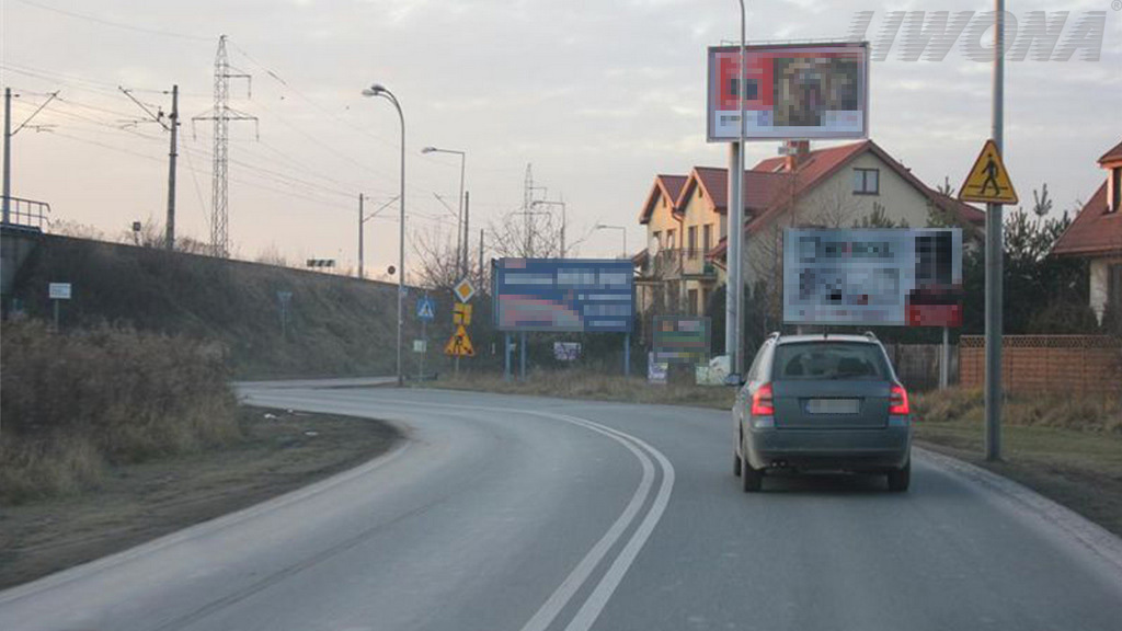 Materiał do pytania: Która z wymienionych technik jazdy pasuje do określenia „ekonomiczna jazda samochodem”?