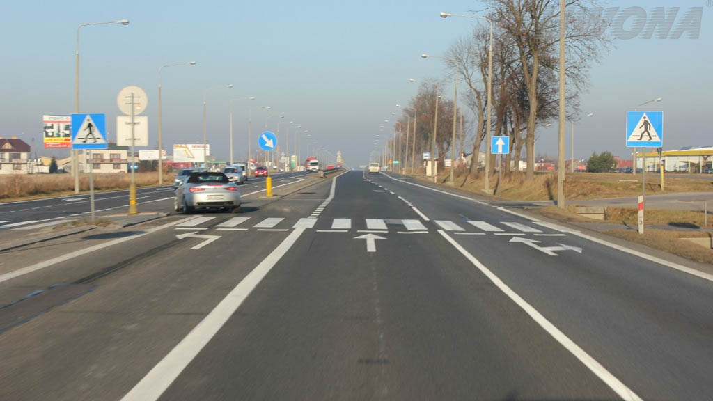Materiał do pytania: W jaki sposób prędkość pojazdu wpływa na pole widzenia kierowcy?